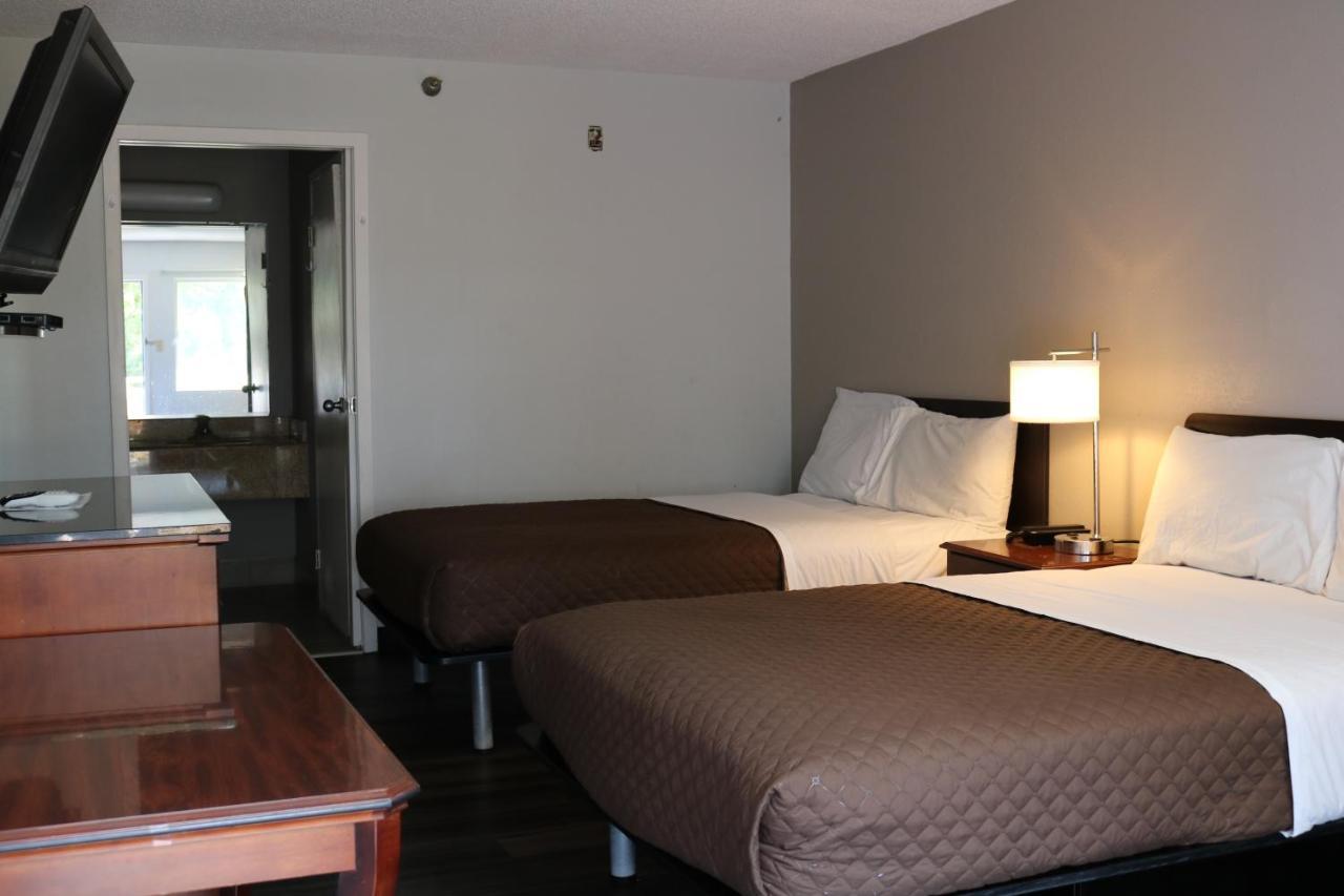Brooklawn Rodeway Inn מראה חיצוני תמונה