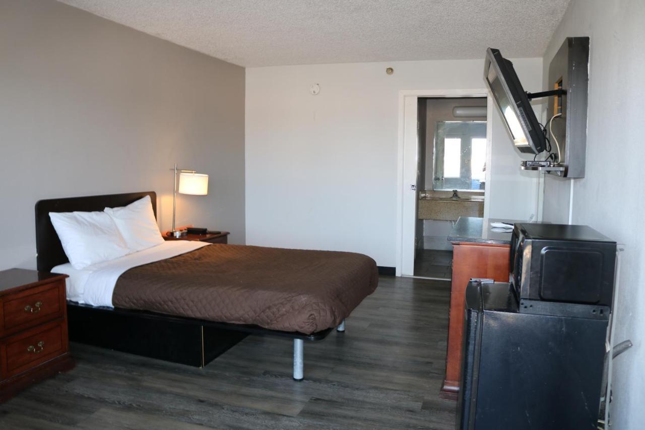 Brooklawn Rodeway Inn מראה חיצוני תמונה