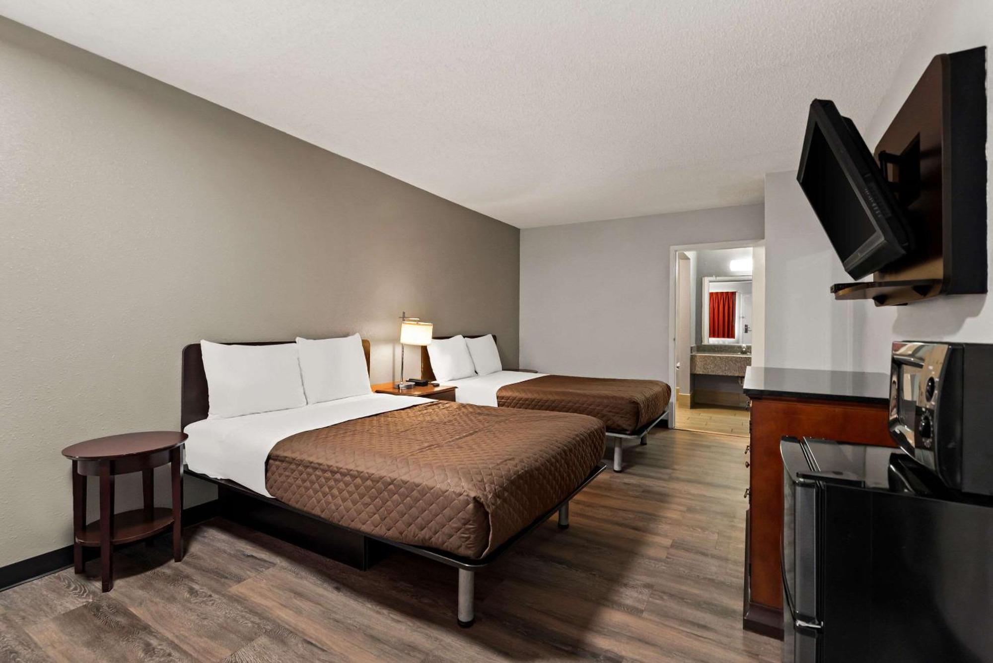 Brooklawn Rodeway Inn מראה חיצוני תמונה