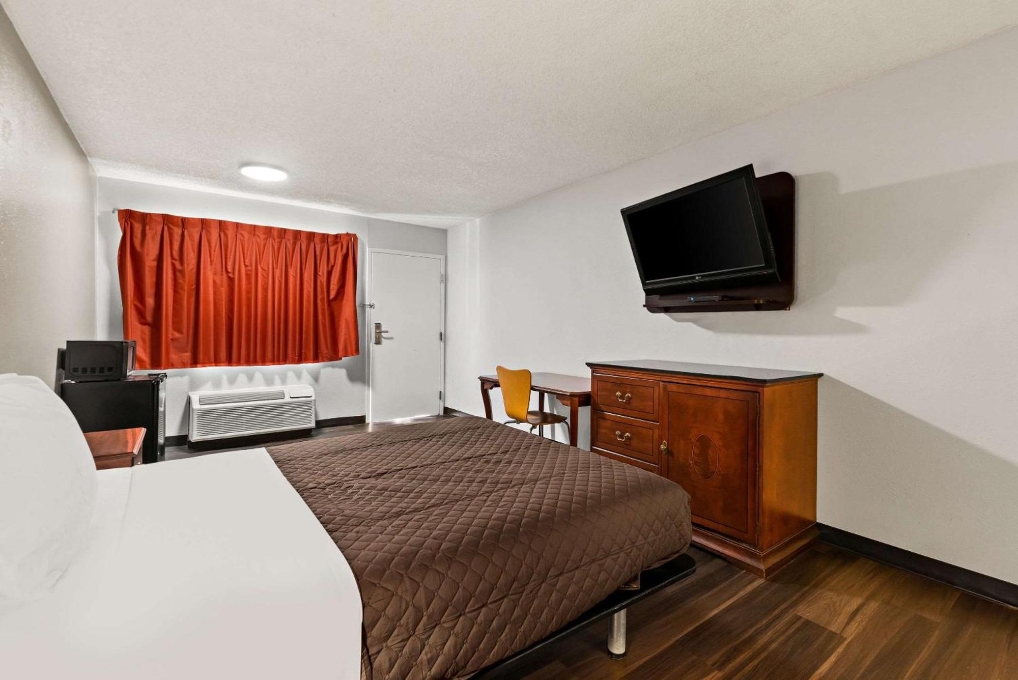 Brooklawn Rodeway Inn מראה חיצוני תמונה