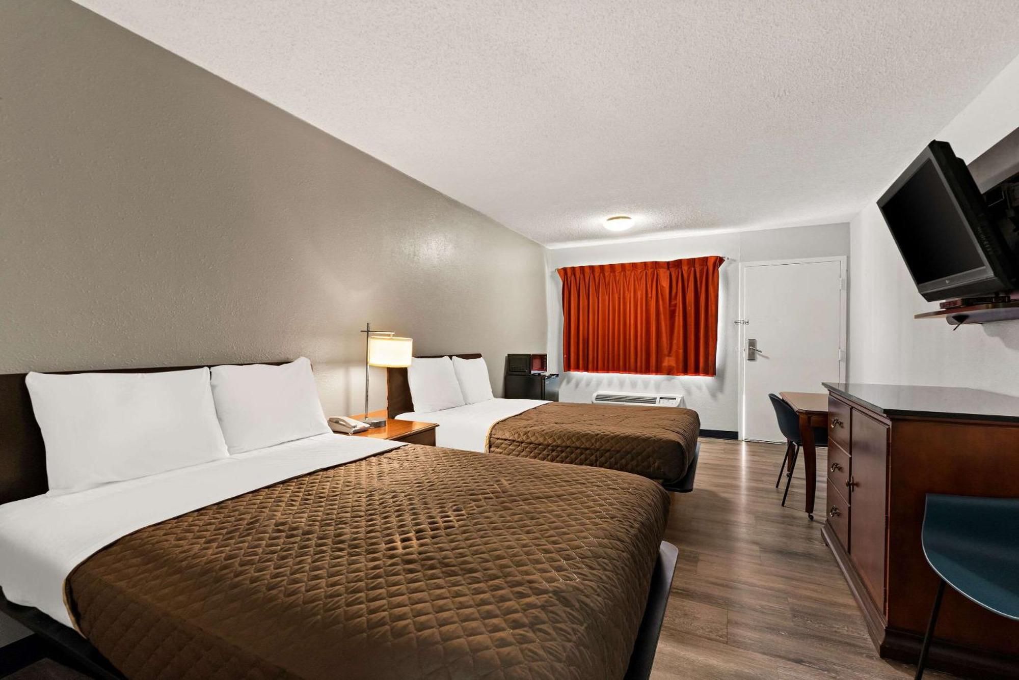 Brooklawn Rodeway Inn מראה חיצוני תמונה