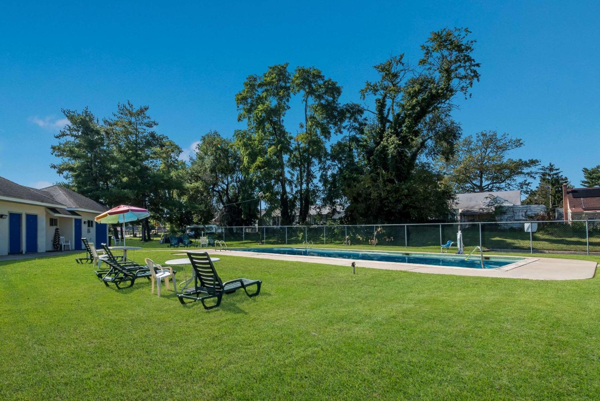 Brooklawn Rodeway Inn מראה חיצוני תמונה